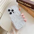 Coque iPhone 14 Pro Max en TPU Papillon et Perle - Transparente